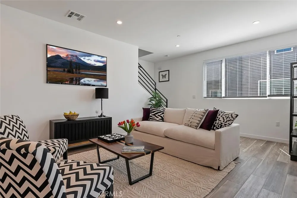 13538 Vanowen Street #4 Valley Glen, CA 91405