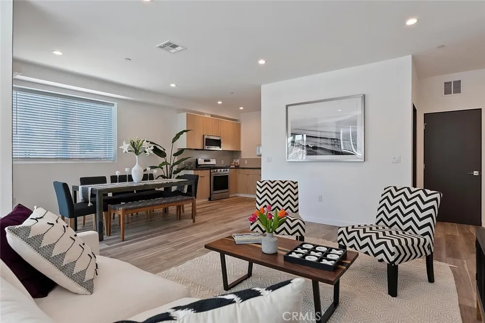 13538 Vanowen Street #4 Valley Glen, CA 91405
