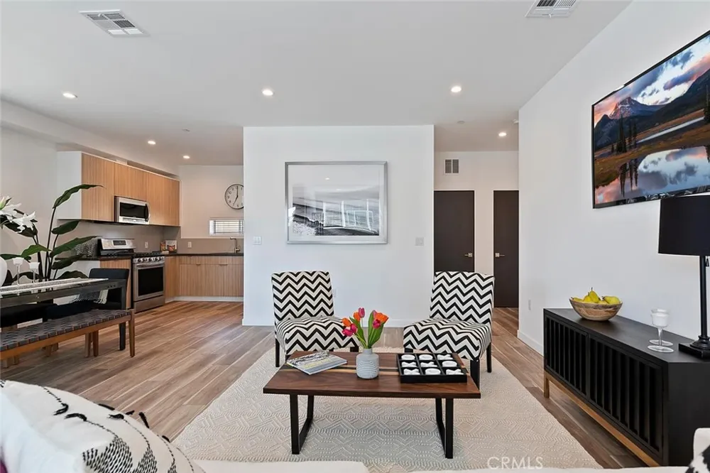 13538 Vanowen Street #4 Valley Glen, CA 91405