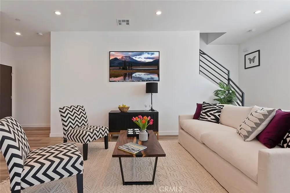 13538 Vanowen Street #4 Valley Glen, CA 91405