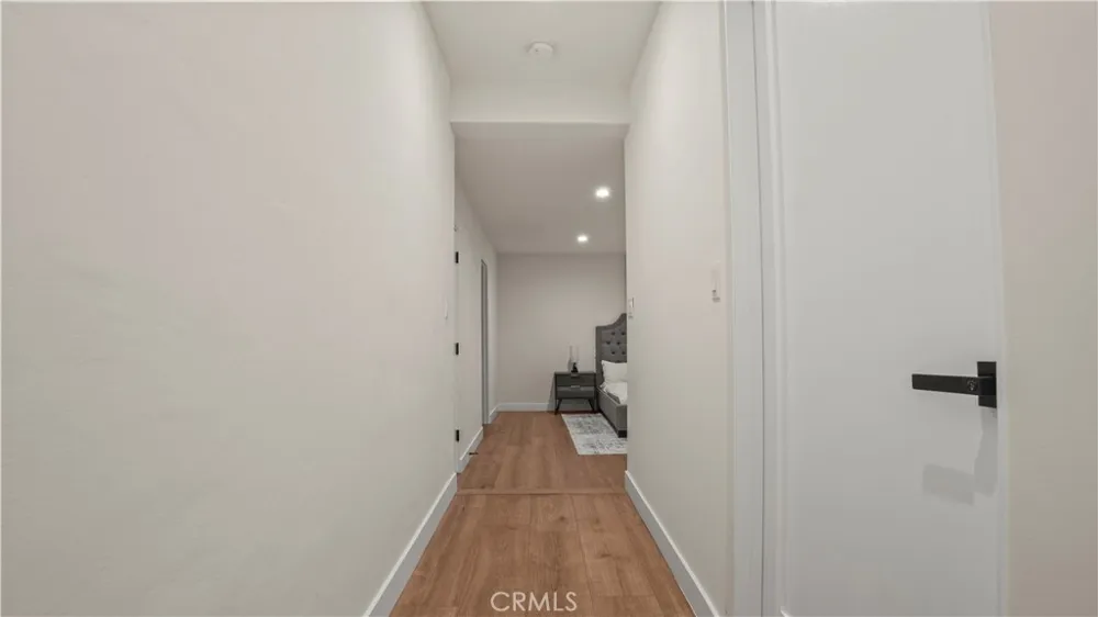 4711 Tyrone Sherman Oaks, CA 91423