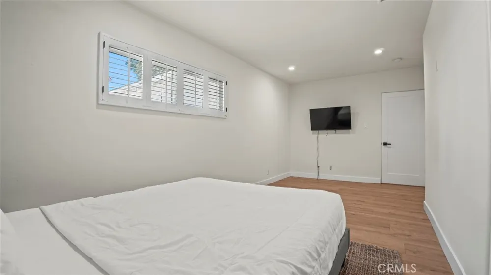 4711 Tyrone Sherman Oaks, CA 91423