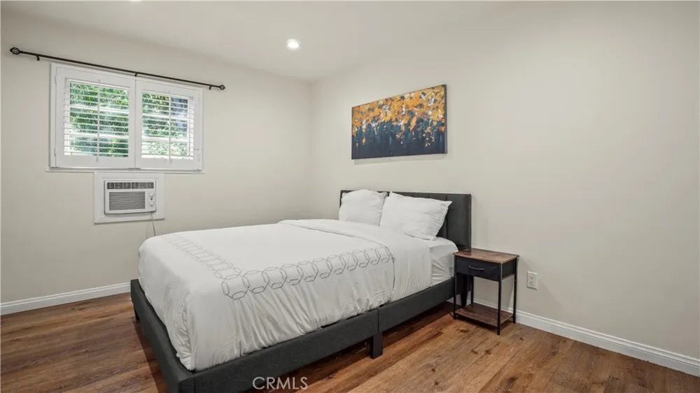 4711 Tyrone Sherman Oaks, CA 91423