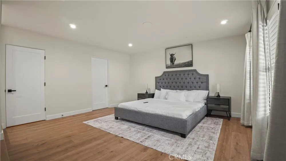 4711 Tyrone Sherman Oaks, CA 91423
