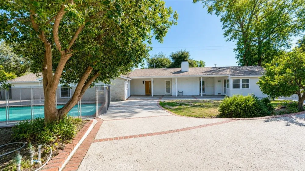 4711 Tyrone Sherman Oaks, CA 91423