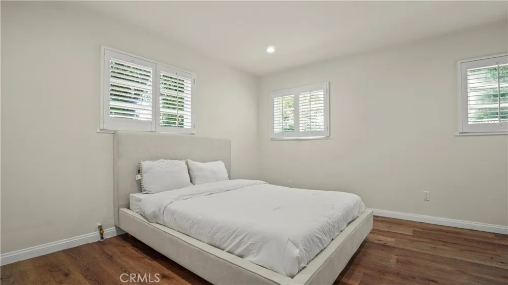 4711 Tyrone Sherman Oaks, CA 91423