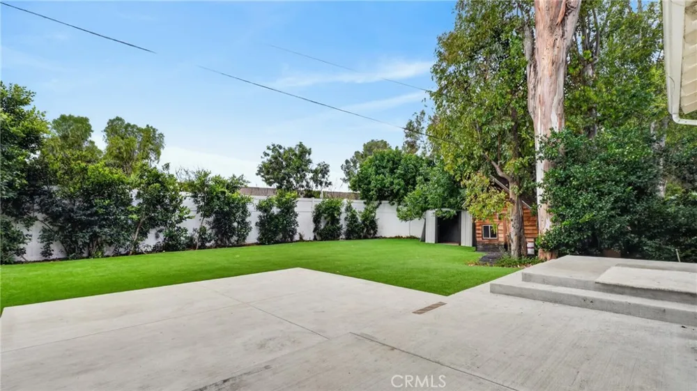 4711 Tyrone Sherman Oaks, CA 91423