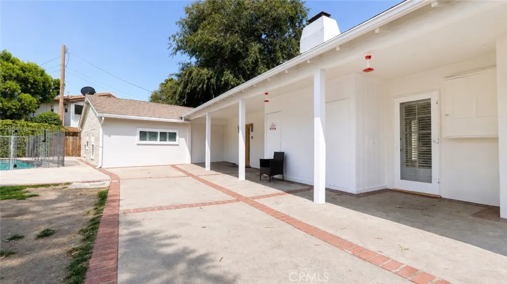 4711 Tyrone Sherman Oaks, CA 91423