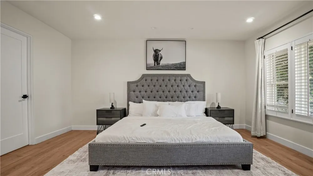 4711 Tyrone Sherman Oaks, CA 91423