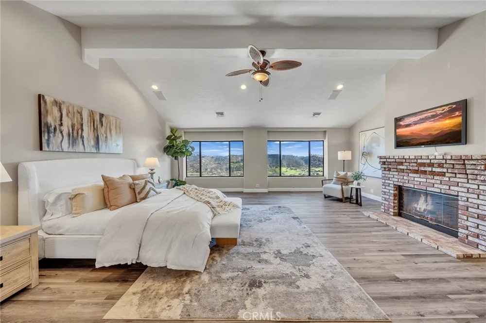 42253 Via Nortada Temecula, CA 92590