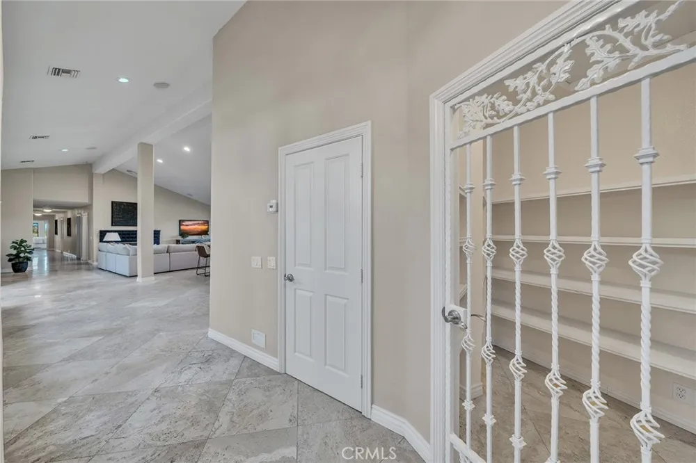 42253 Via Nortada Temecula, CA 92590