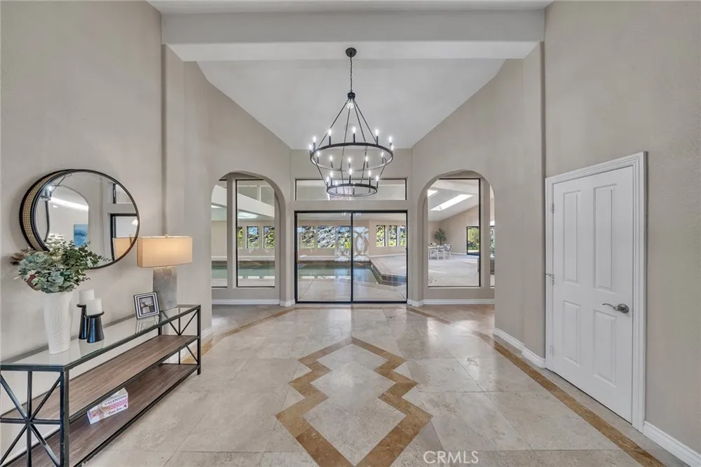 42253 Via Nortada Temecula, CA 92590