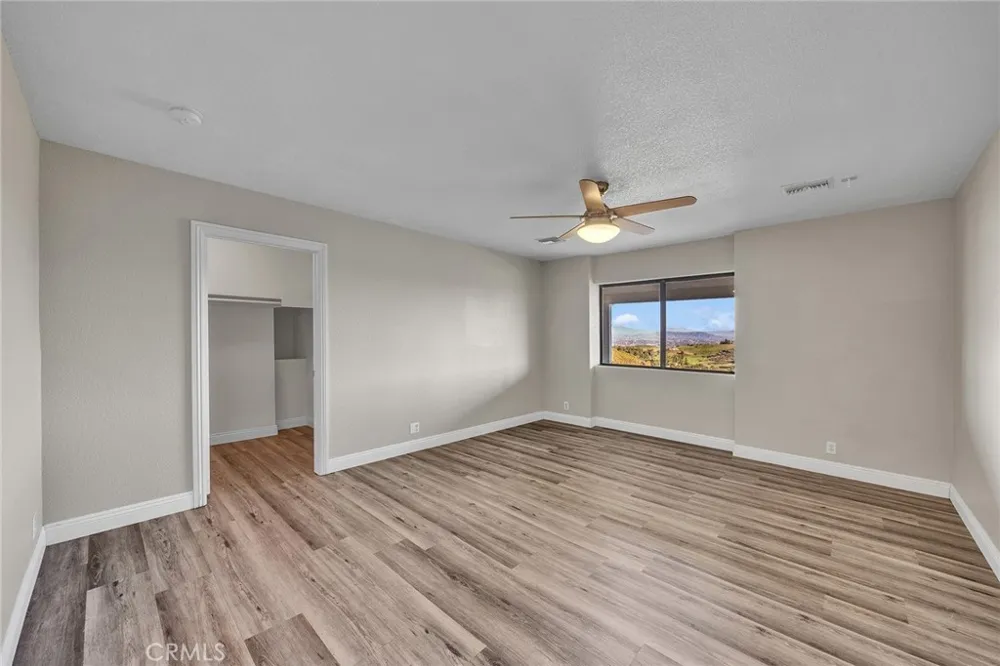 42253 Via Nortada Temecula, CA 92590
