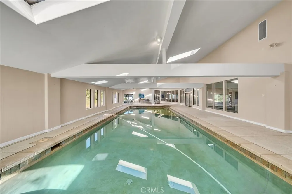 42253 Via Nortada Temecula, CA 92590