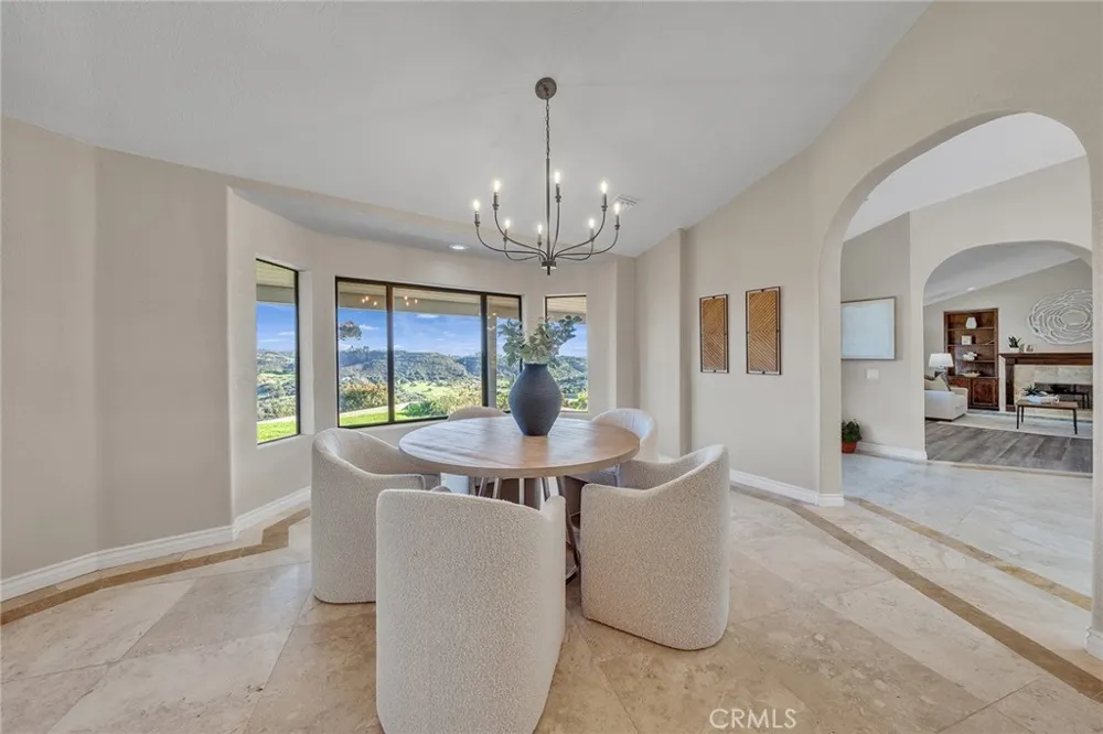 42253 Via Nortada Temecula, CA 92590