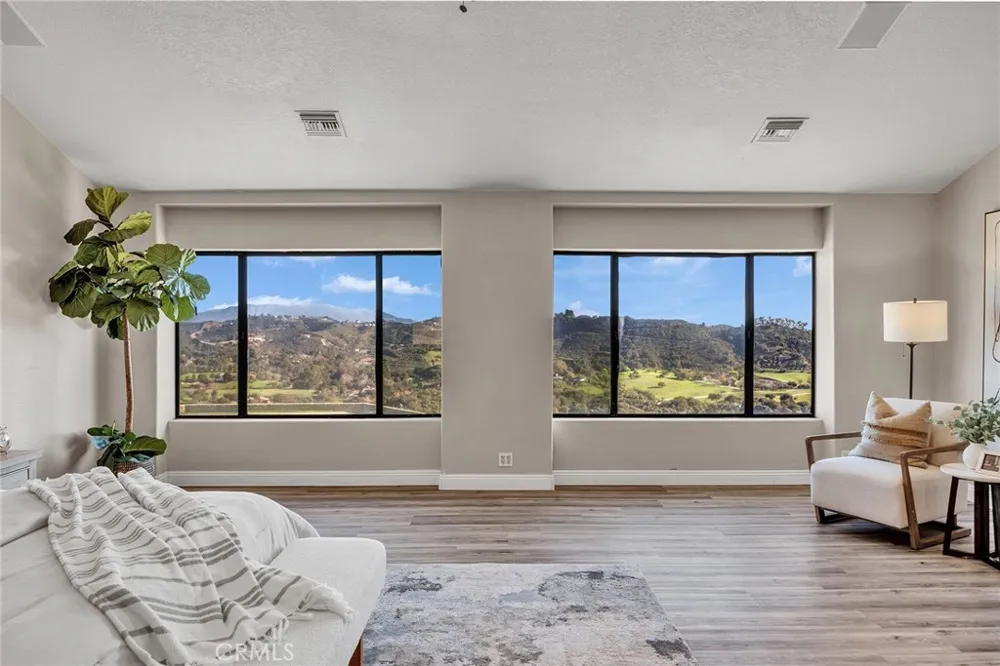 42253 Via Nortada Temecula, CA 92590