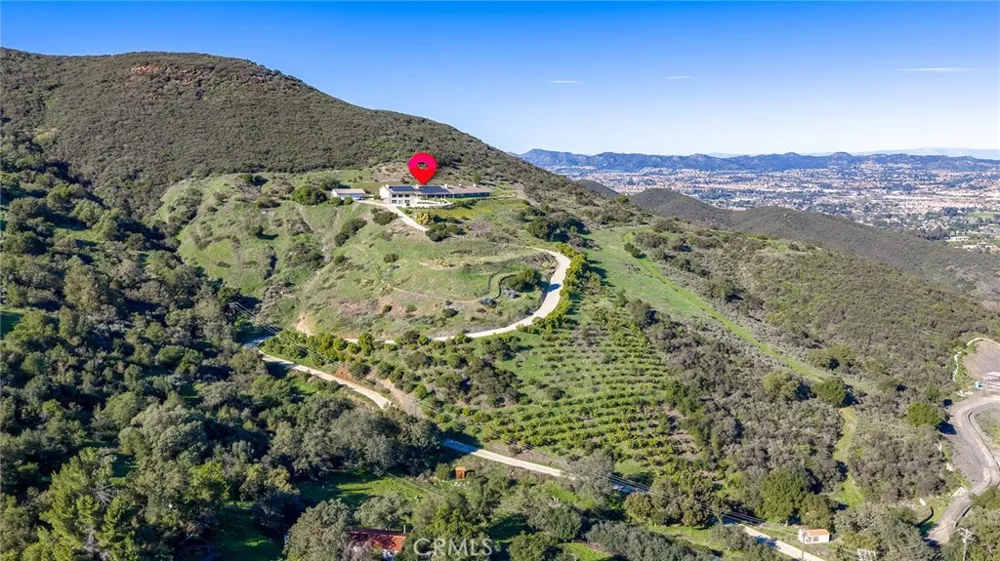 42253 Via Nortada Temecula, CA 92590