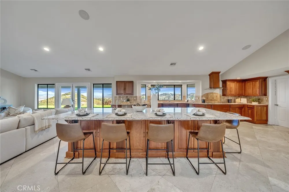 42253 Via Nortada Temecula, CA 92590