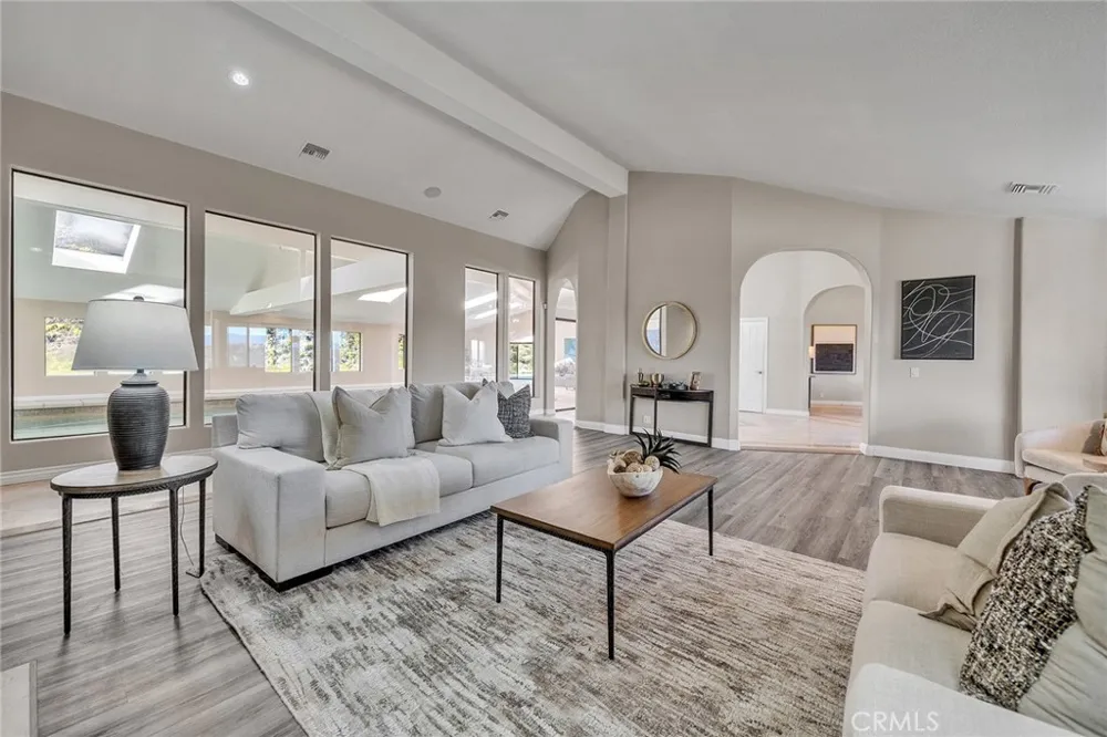 42253 Via Nortada Temecula, CA 92590