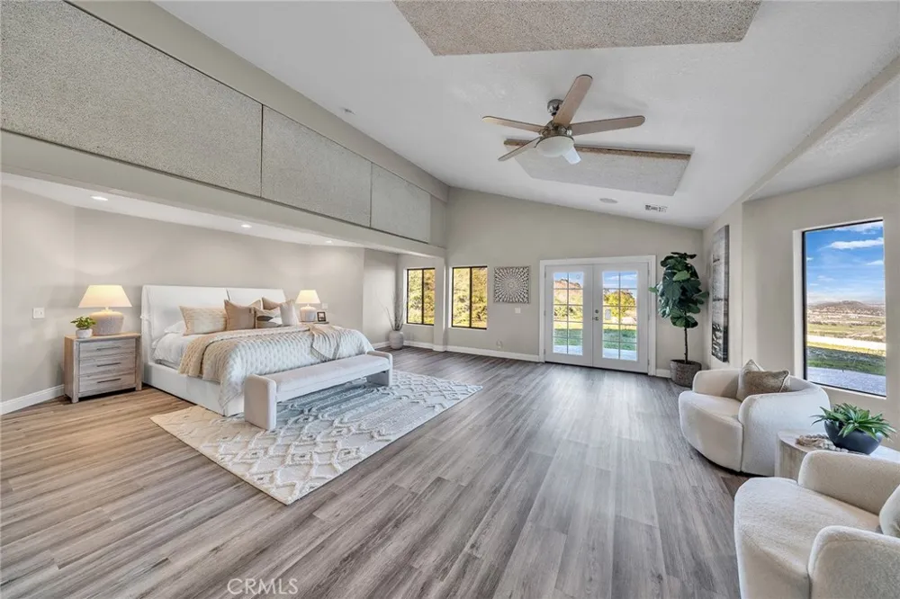 42253 Via Nortada Temecula, CA 92590