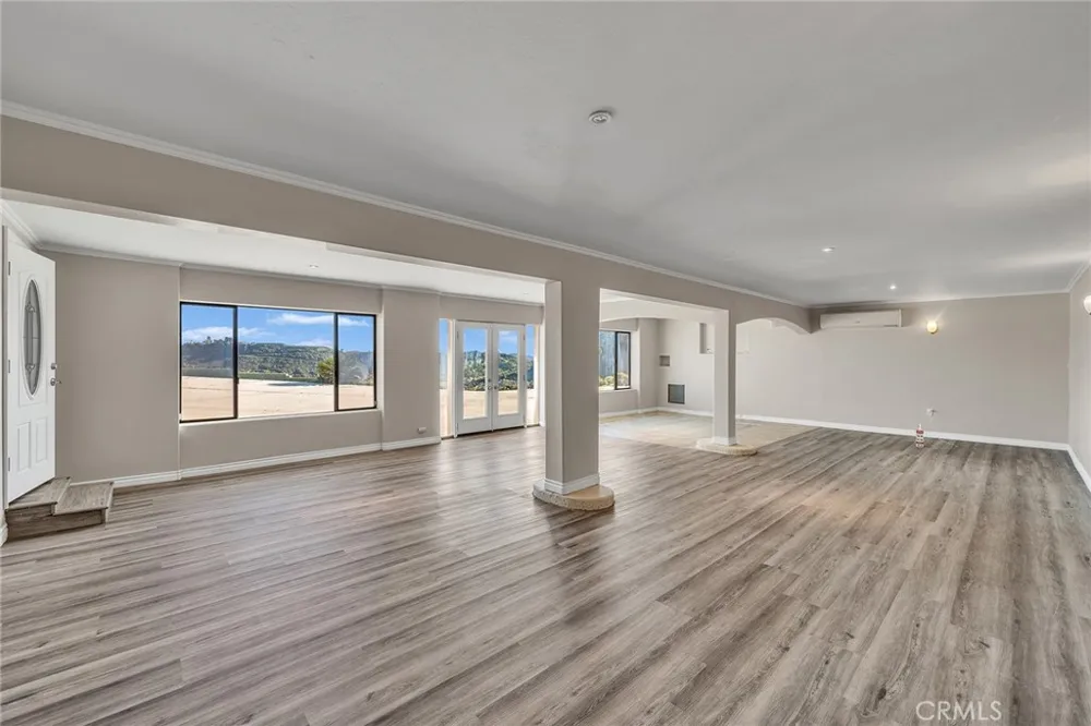 42253 Via Nortada Temecula, CA 92590