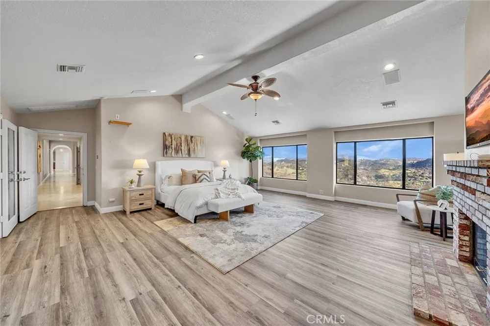 42253 Via Nortada Temecula, CA 92590