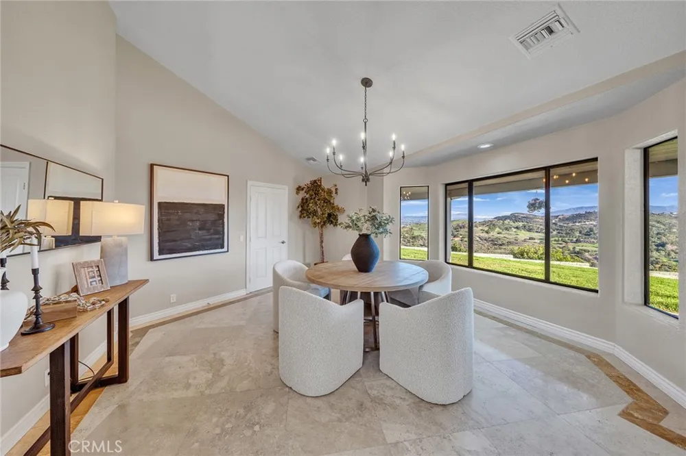 42253 Via Nortada Temecula, CA 92590