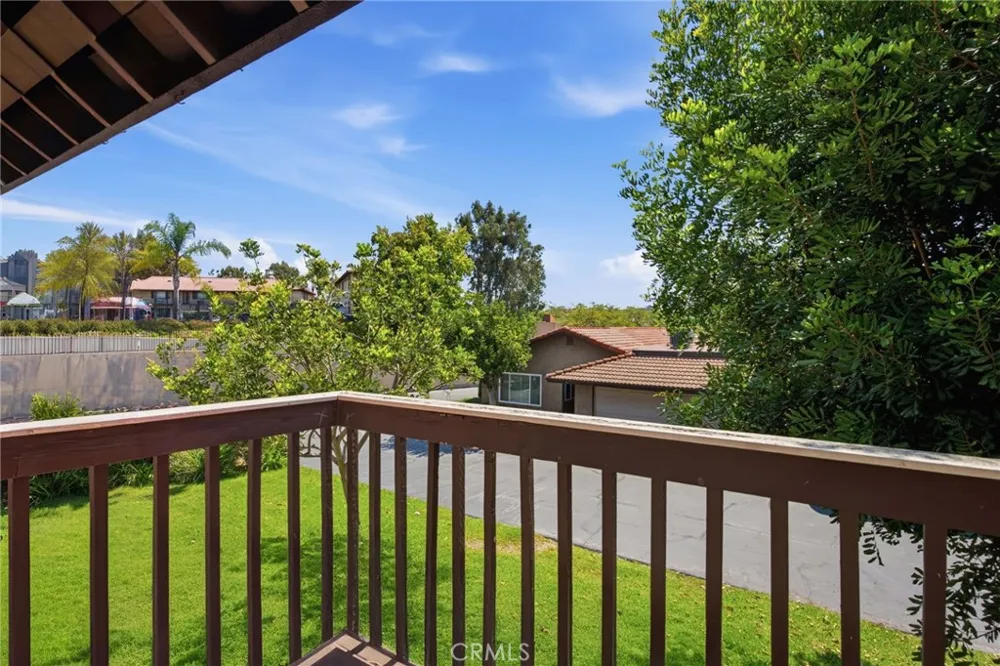 31948 Del Cielo Este #6 Bonsall, CA 92003