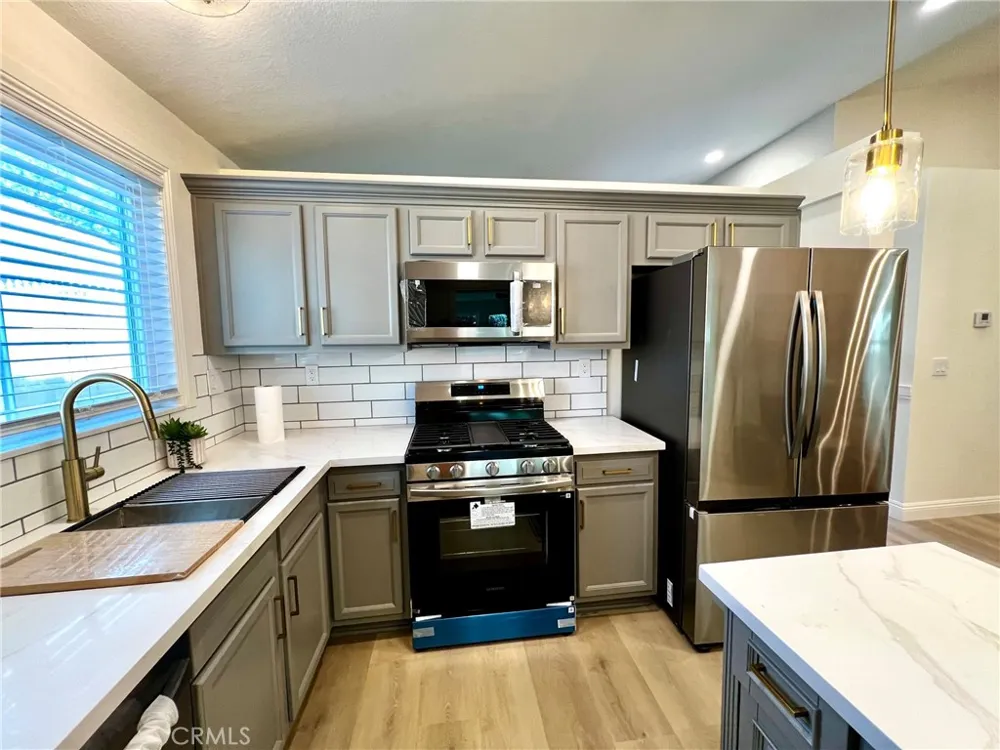 3024 Holline Court Lancaster, CA 93535
