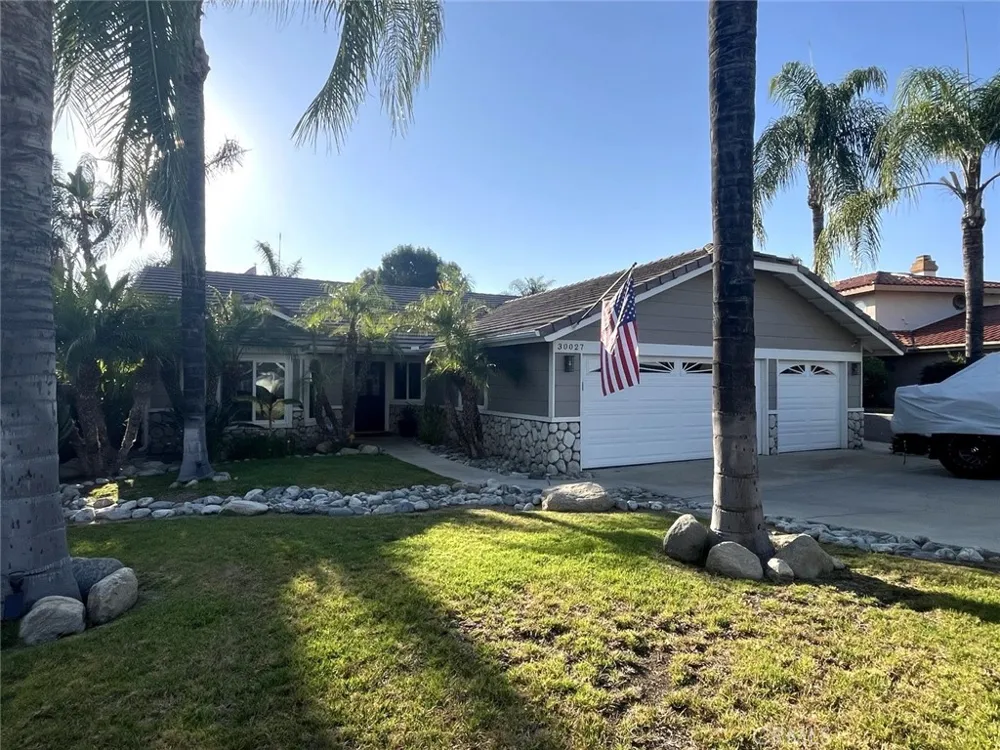 30027 Swan Point Canyon Lake, CA 92587