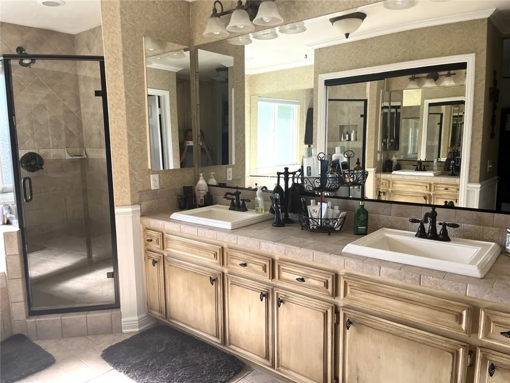30027 Swan Point Canyon Lake, CA 92587