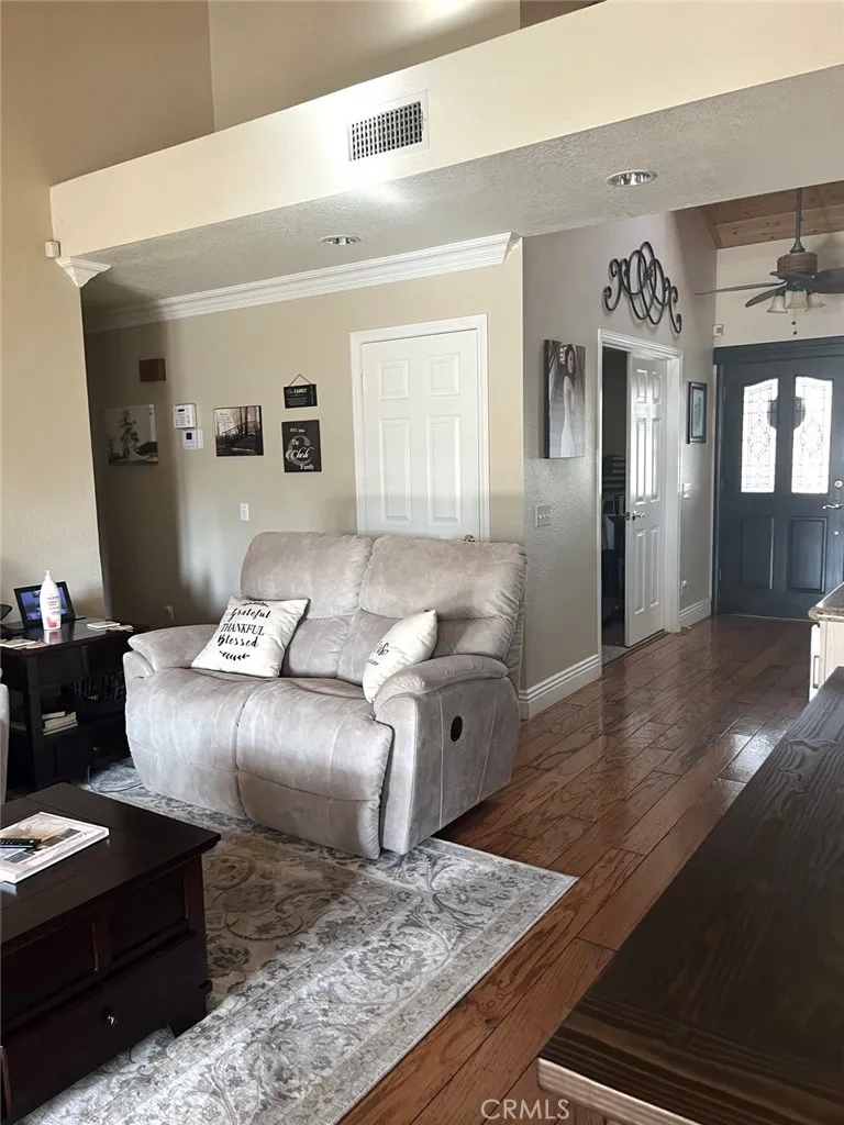 30027 Swan Point Canyon Lake, CA 92587
