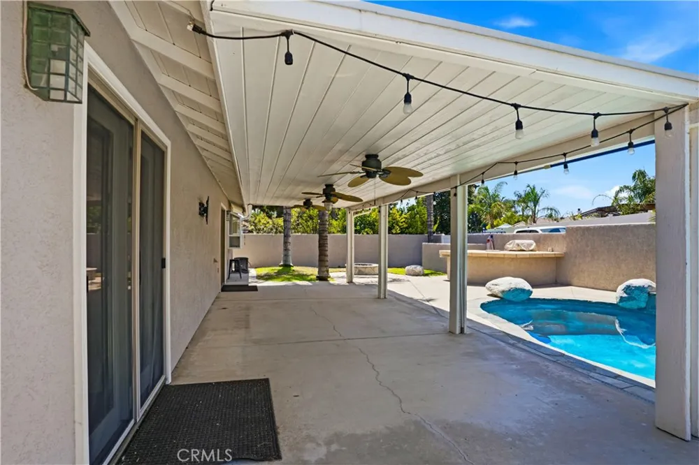 30027 Swan Point Canyon Lake, CA 92587