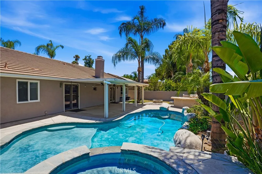 30027 Swan Point Canyon Lake, CA 92587