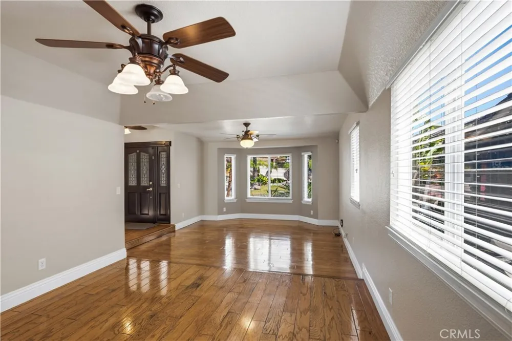 30027 Swan Point Canyon Lake, CA 92587