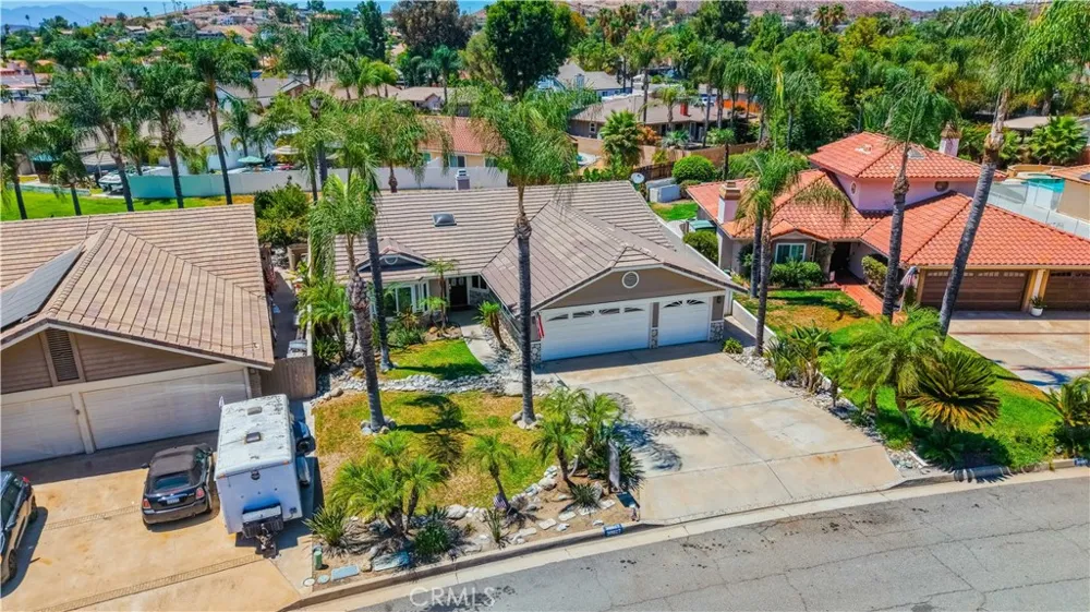 30027 Swan Point Canyon Lake, CA 92587