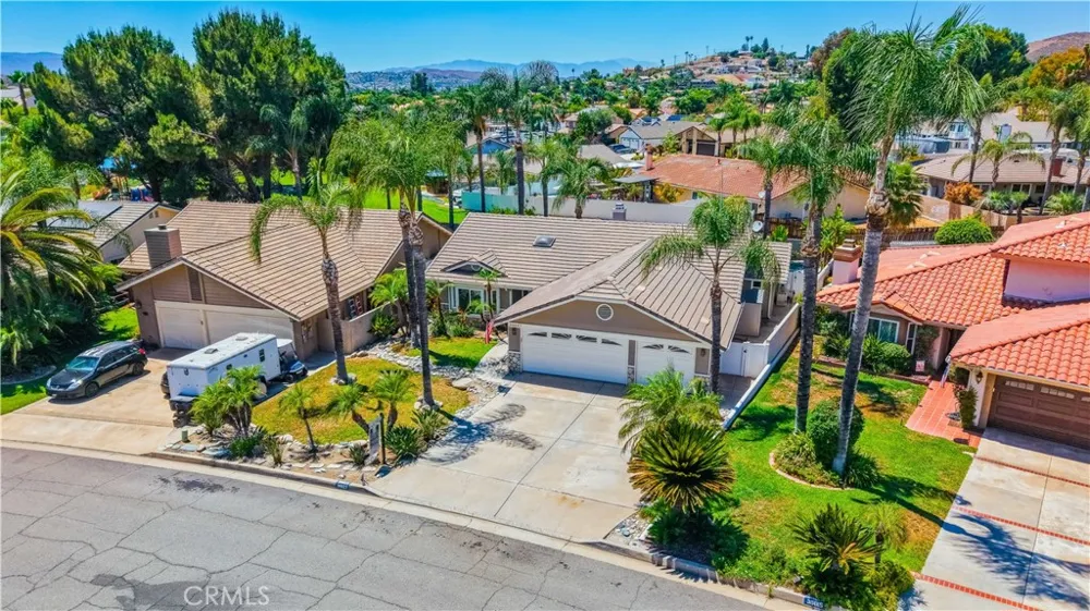 30027 Swan Point Canyon Lake, CA 92587
