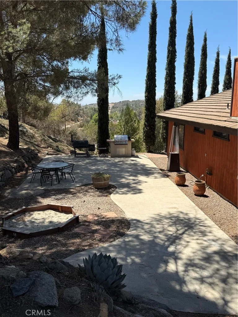 27258 Kiavo Drive Valley Center, CA 92082