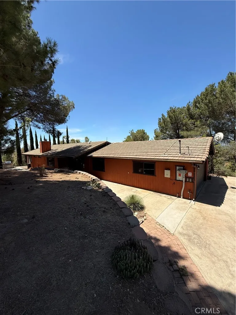 27258 Kiavo Drive Valley Center, CA 92082