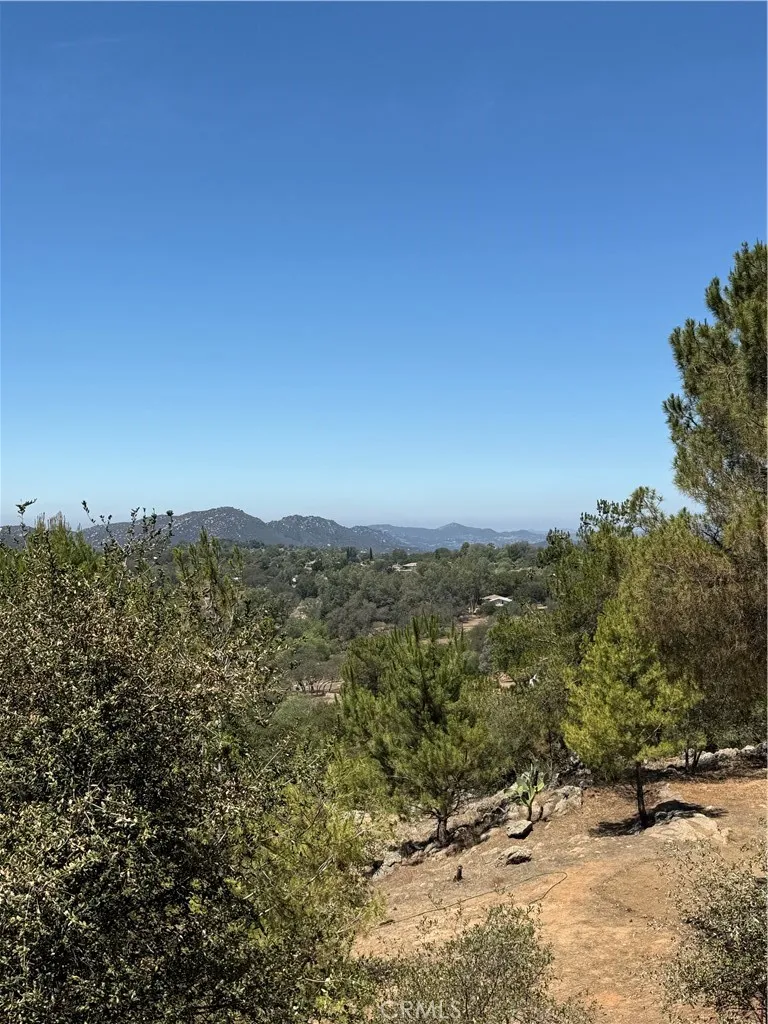 27258 Kiavo Drive Valley Center, CA 92082