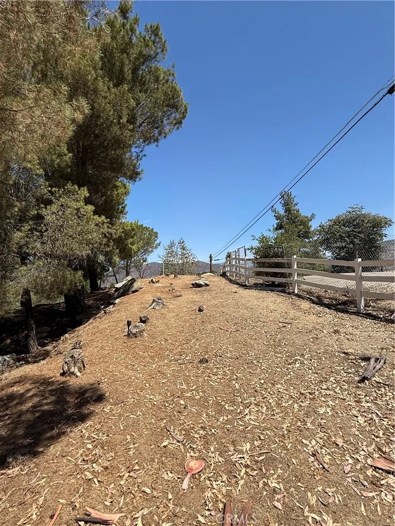 27258 Kiavo Drive Valley Center, CA 92082