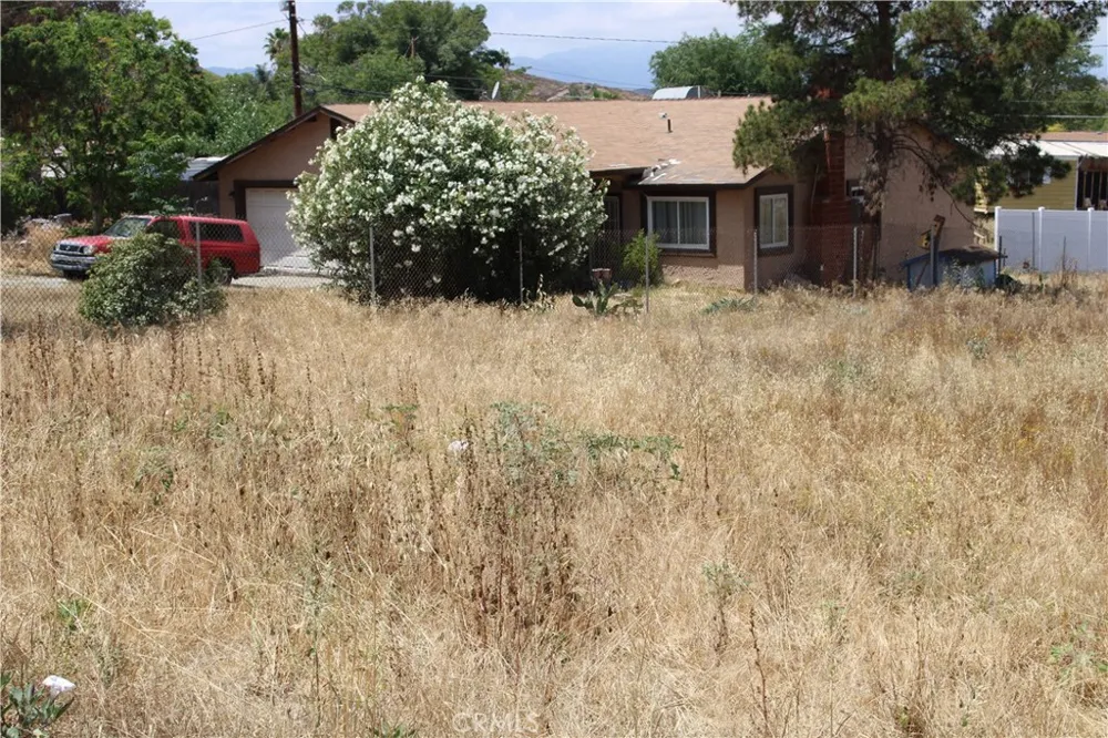 18 Avenida De Los Flores Menifee, CA 92587