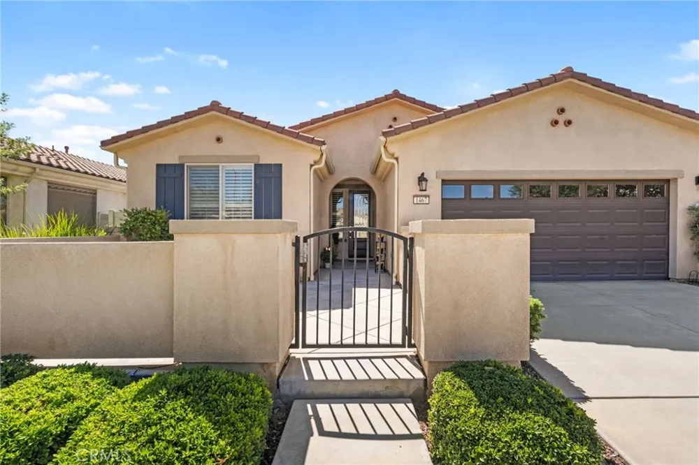 1467 Via Rojas Hemet, CA 92545