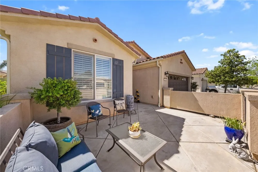 1467 Via Rojas Hemet, CA 92545