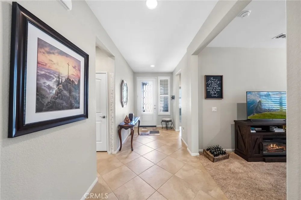1467 Via Rojas Hemet, CA 92545