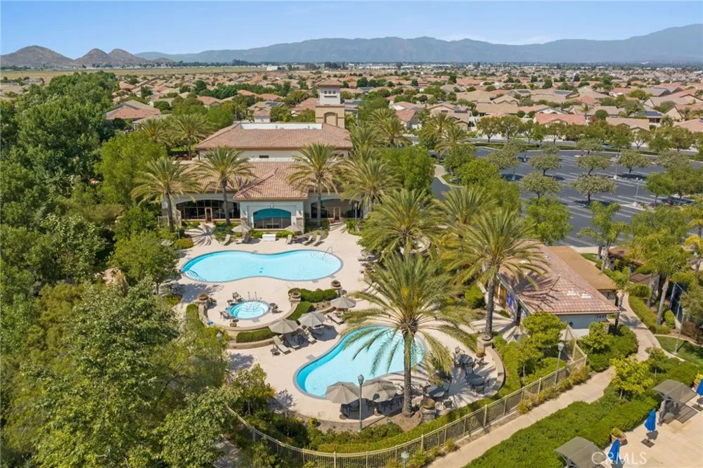 1467 Via Rojas Hemet, CA 92545
