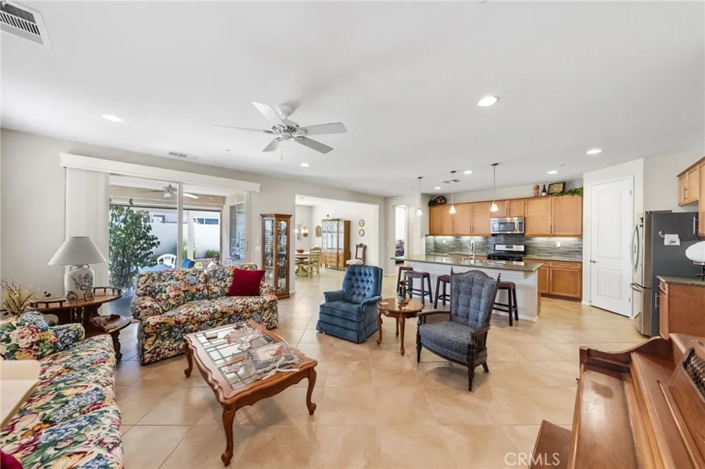 1467 Via Rojas Hemet, CA 92545