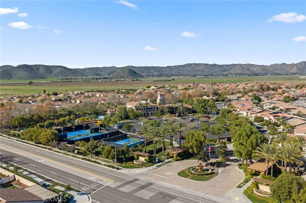 1467 Via Rojas Hemet, CA 92545