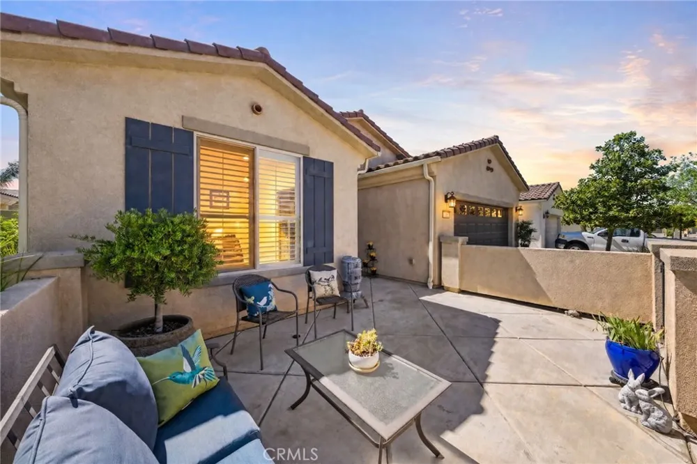 1467 Via Rojas Hemet, CA 92545