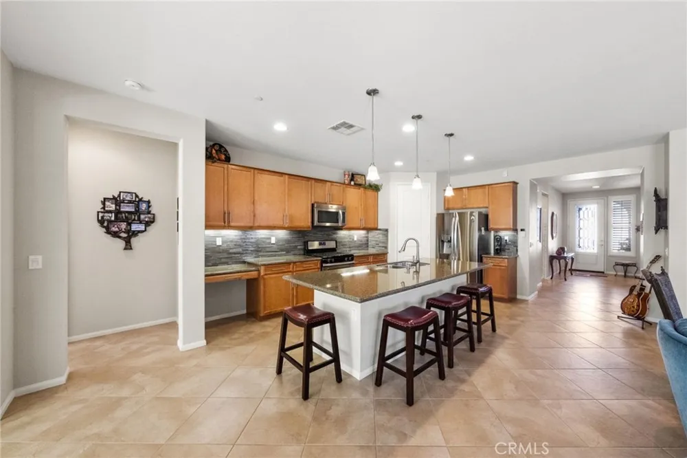 1467 Via Rojas Hemet, CA 92545